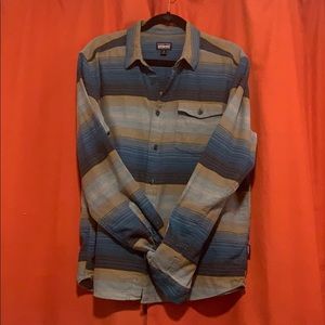 Patagonia flannel shirt size medium